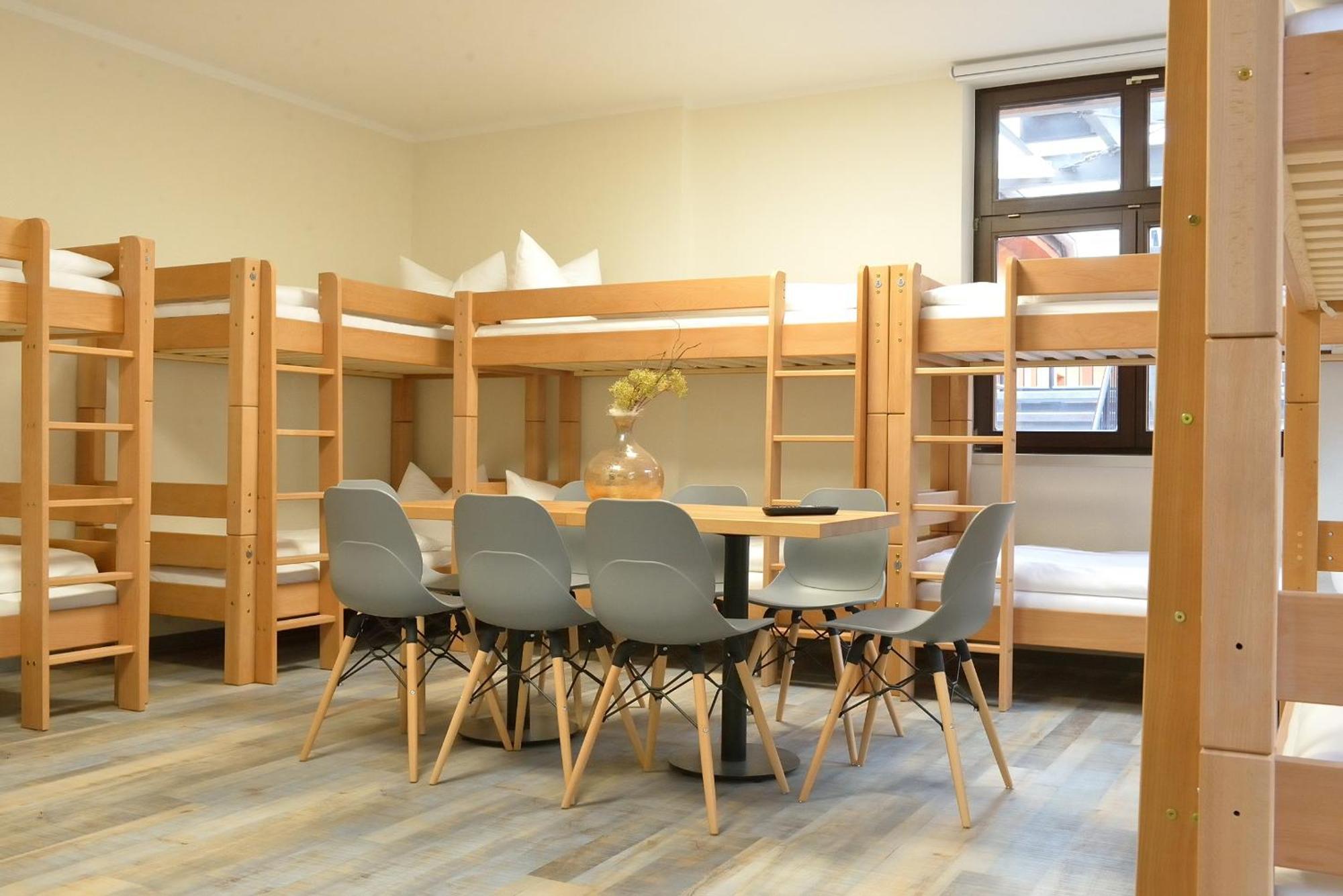 Hostel & Pension Alte Brauerei Эйзенах Экстерьер фото